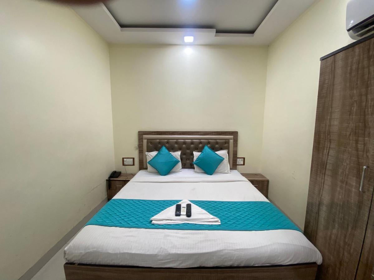 Hotel Apsara- Near J J Hospital Bombaj Zewnętrze zdjęcie