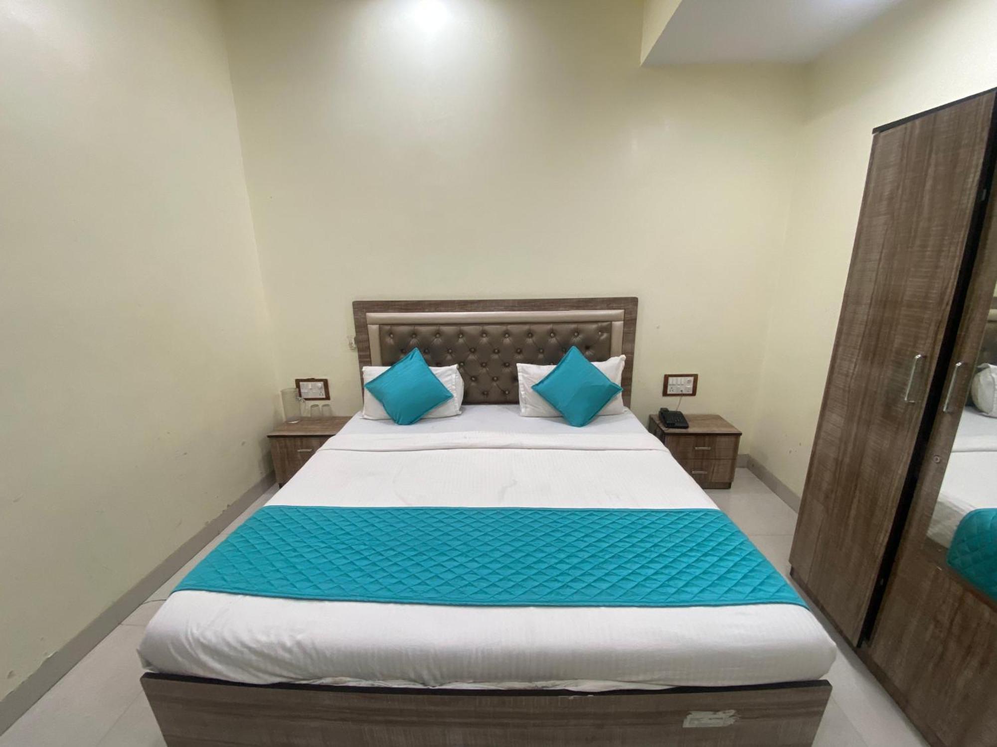Hotel Apsara- Near J J Hospital Bombaj Zewnętrze zdjęcie